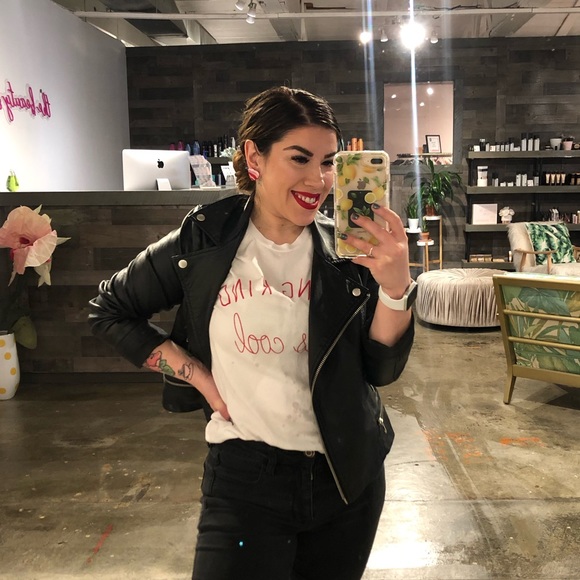 Meet your Posher, Marsia - Picture 1 of 1